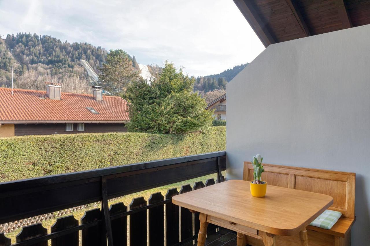 Ruhige Ferienwohnungen In Partenkirchen 1 การ์มิช-พาร์เทนเคียร์เชน ภายนอก รูปภาพ