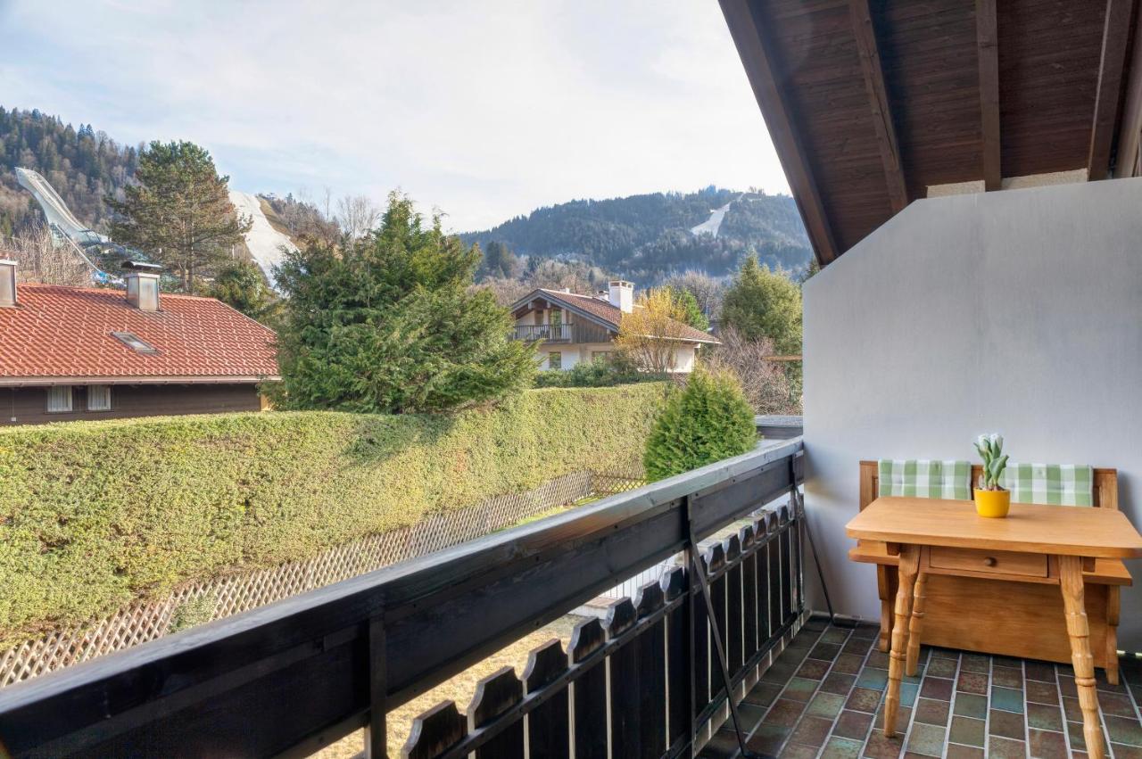 Ruhige Ferienwohnungen In Partenkirchen 1 การ์มิช-พาร์เทนเคียร์เชน ภายนอก รูปภาพ